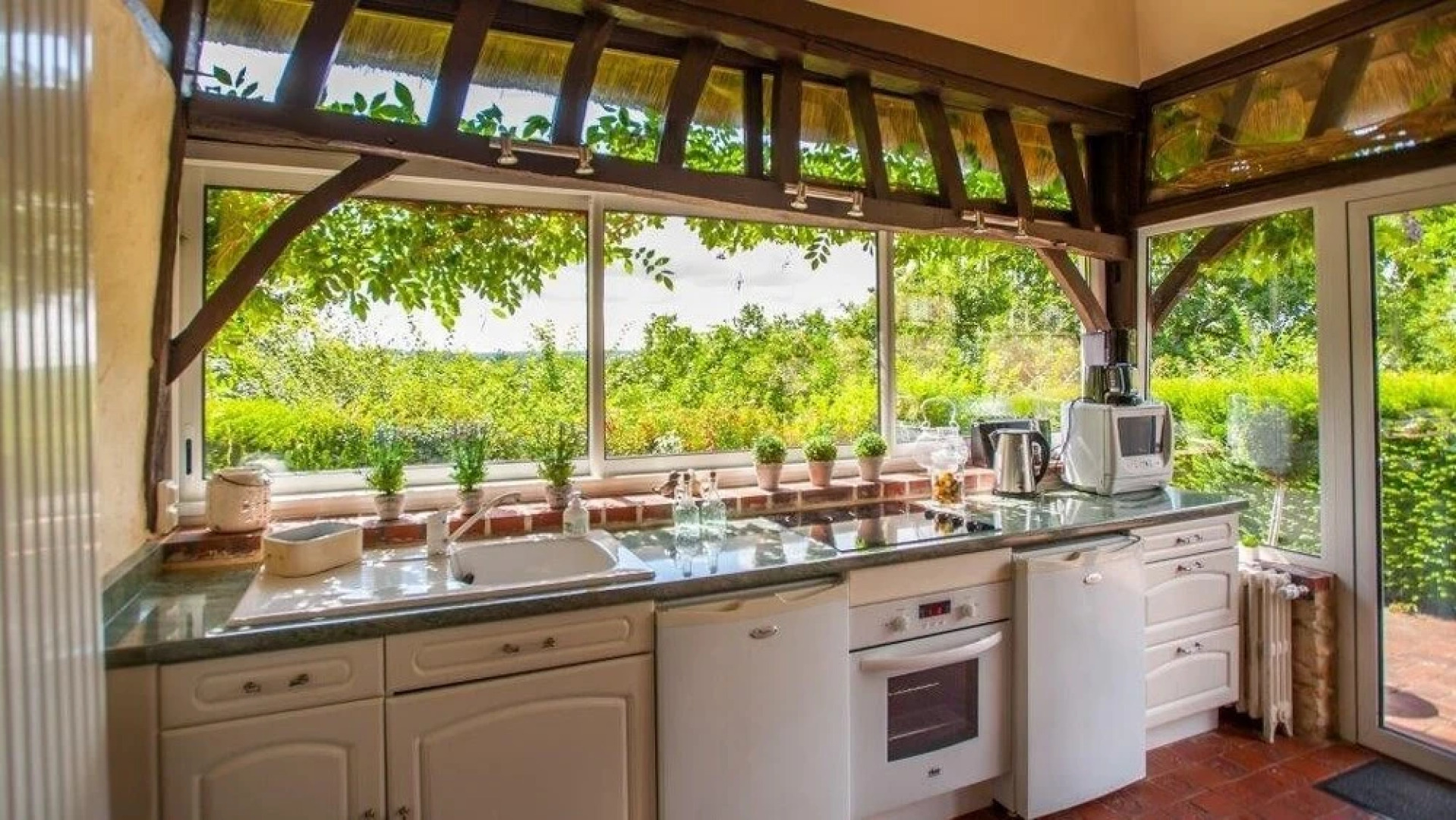 Les Chaumieres de Chatel la Lune