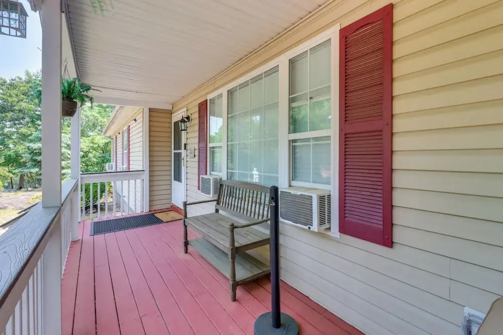 Gas Grill, Lake Access: Scenic Poconos Retreat!