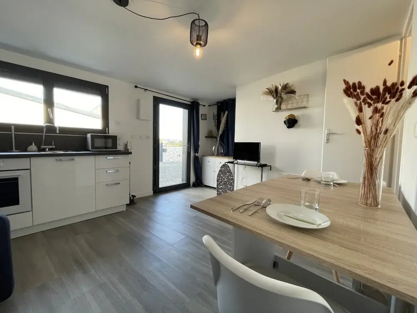 Apartment in Le Mans With Private Parking