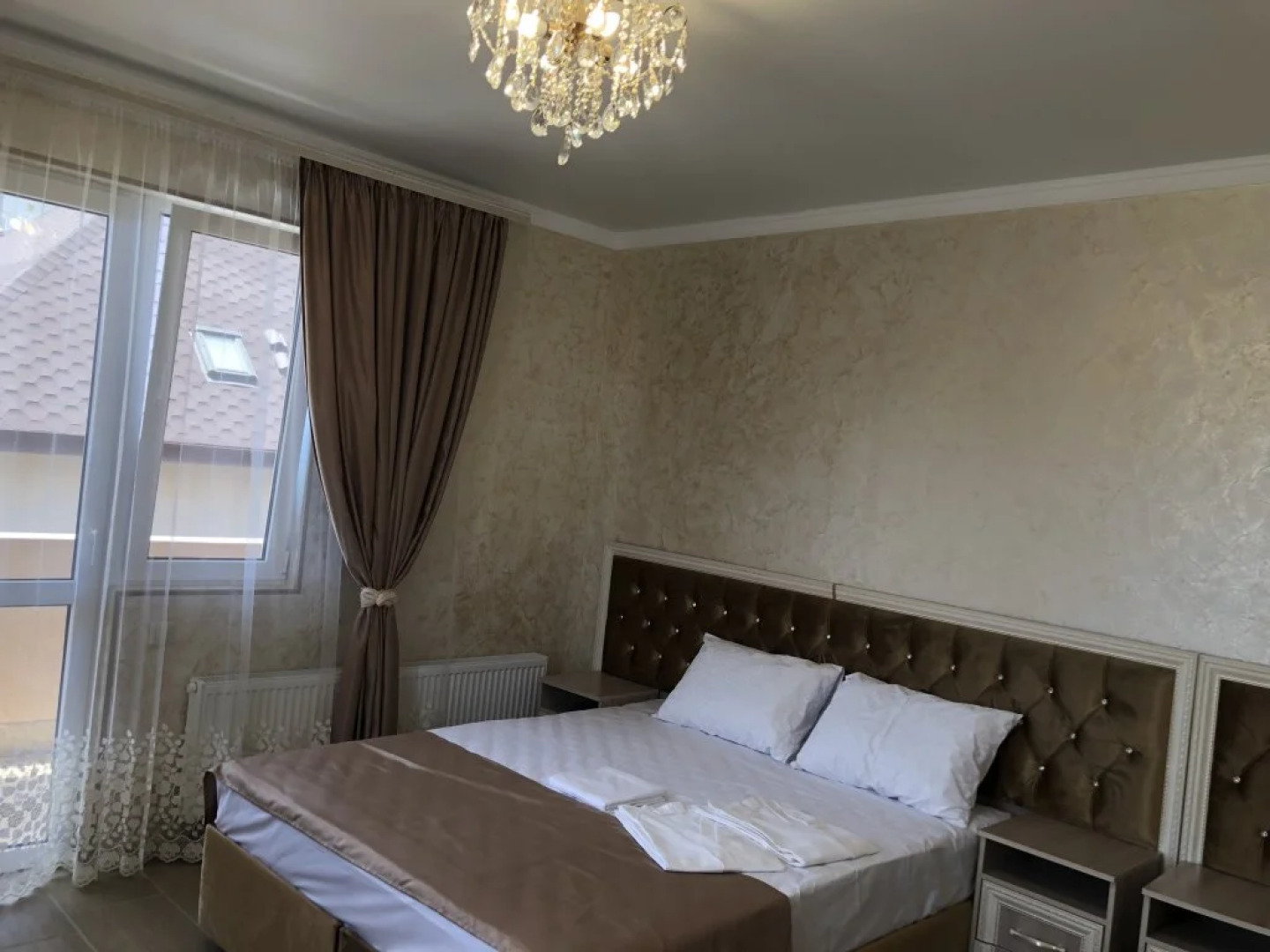 Kristall Guest House