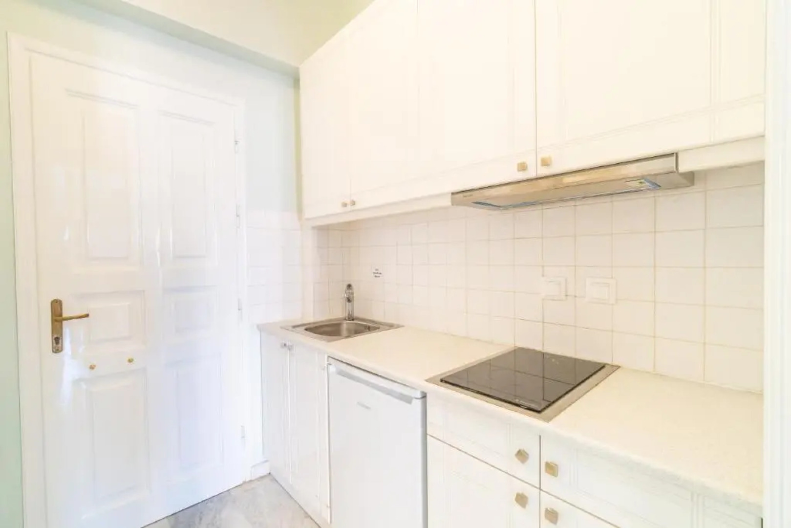 Saint Nicholas Beach Studio I