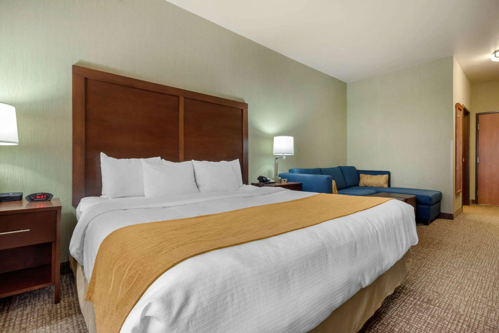 Comfort Inn & Suites Mitchell I-90