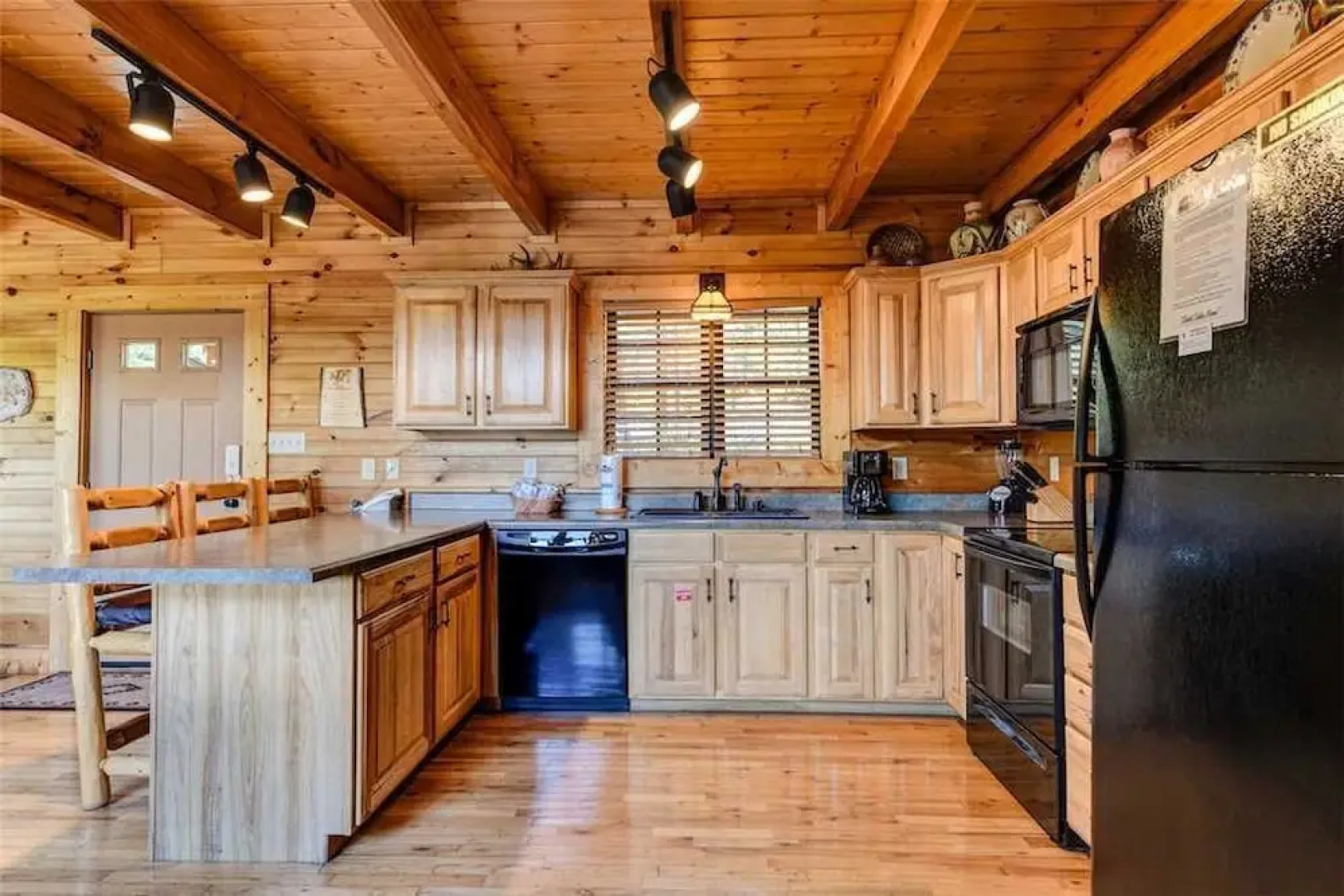 A Majestic View III 3 Bedroom Home with Hot Tub