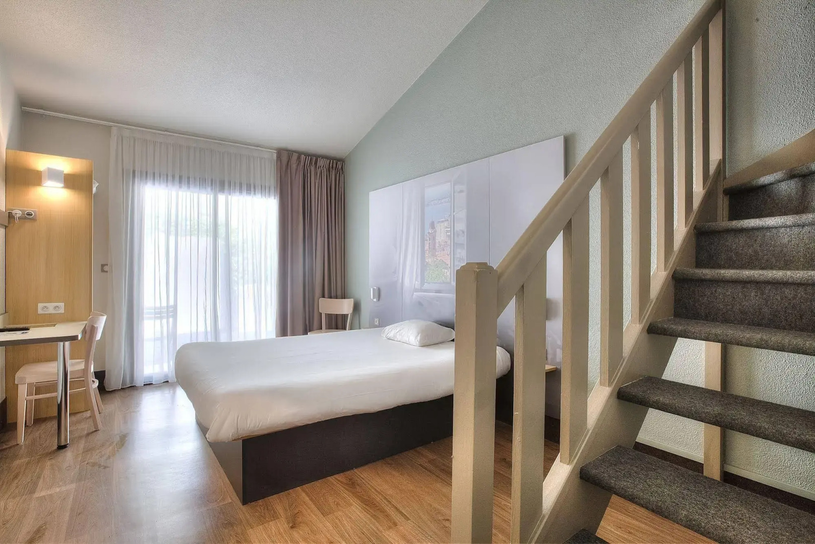 B&B HOTEL Grenoble Université 1