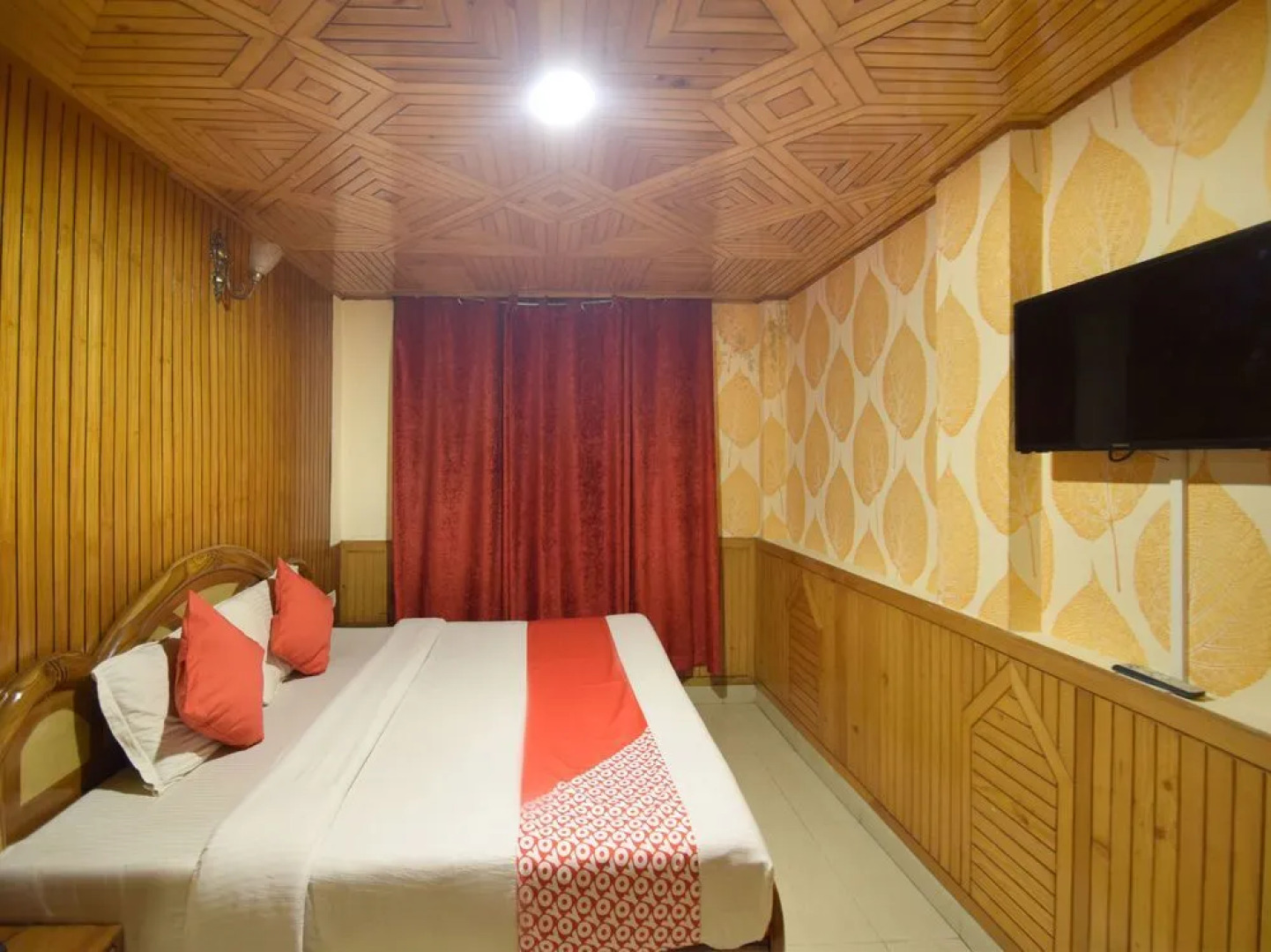 OYO 6138 Hotel Majestic Grand