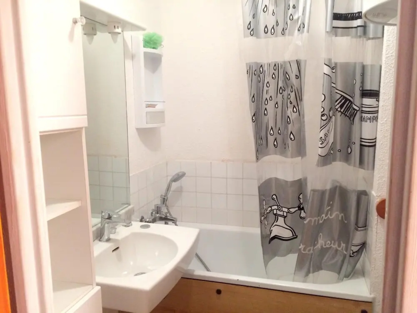 Apartment With one Bedroom in Le Pleynet, With Wonderful Mountain View and Balcony - 100 m From the Slopes