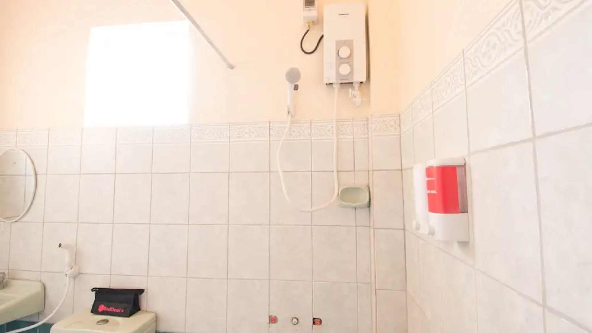 RedDoorz @ Praferosa Resort Hotel Calamba