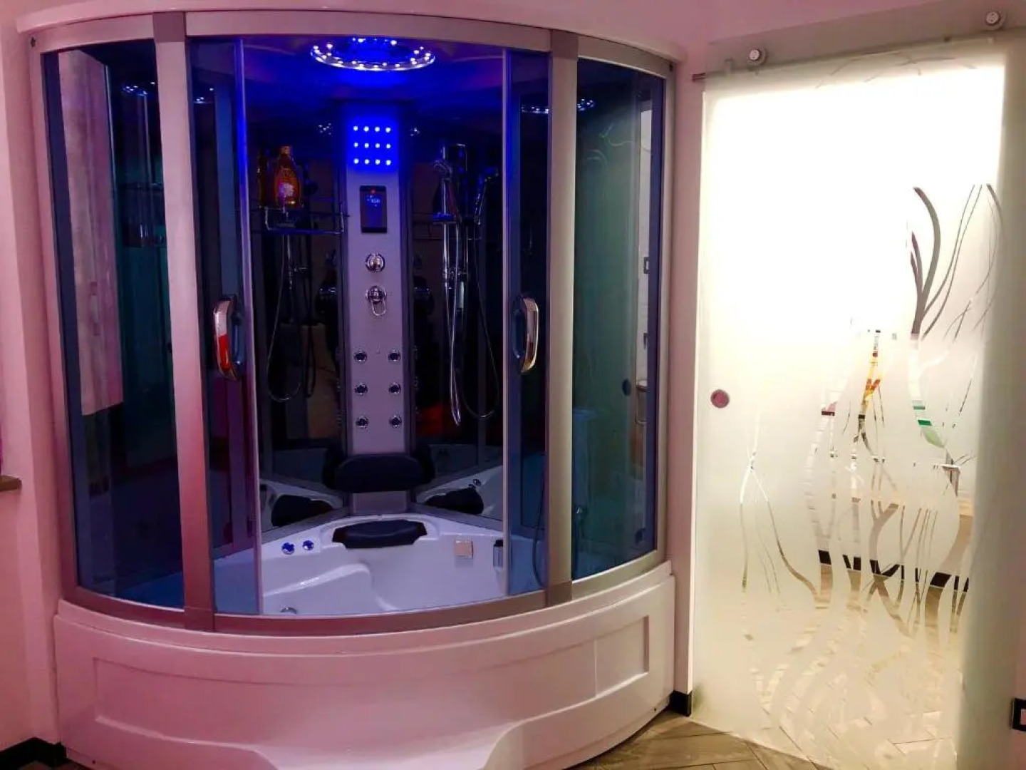 Wellness Art & Wine Caren