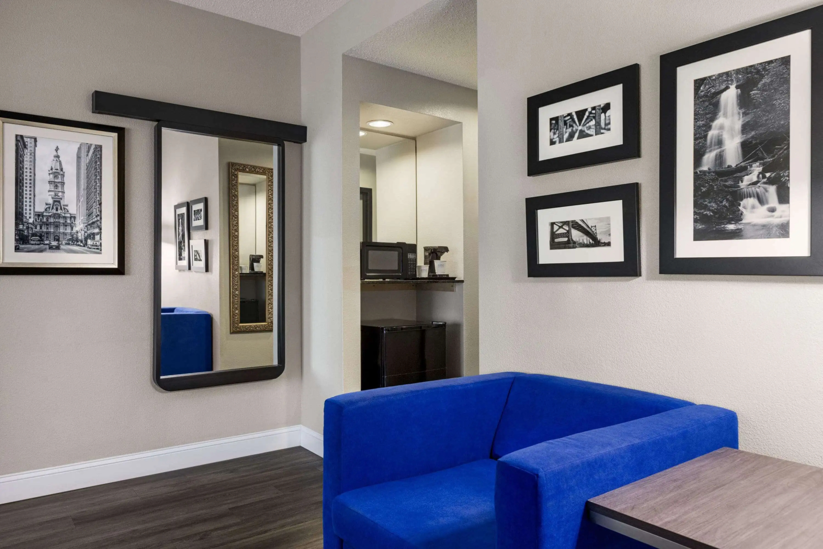 La Quinta Inn & Suites by Wyndham Mt. Laurel - Philadelphia