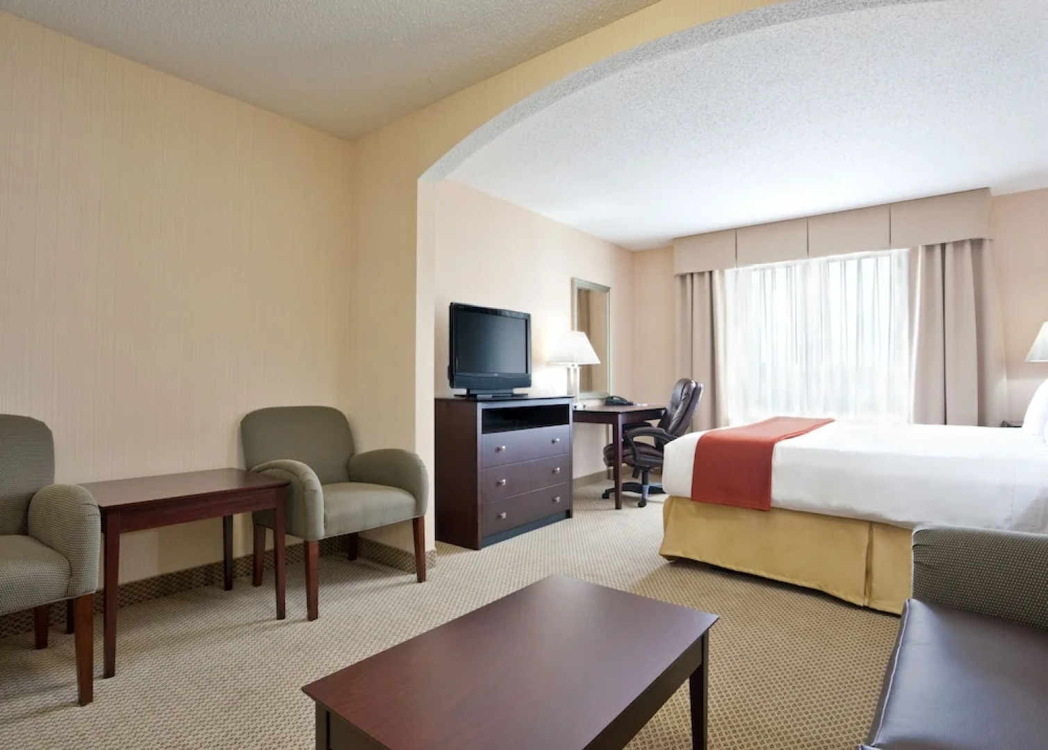 Holiday Inn Express And Suites Dayton North Tipp C