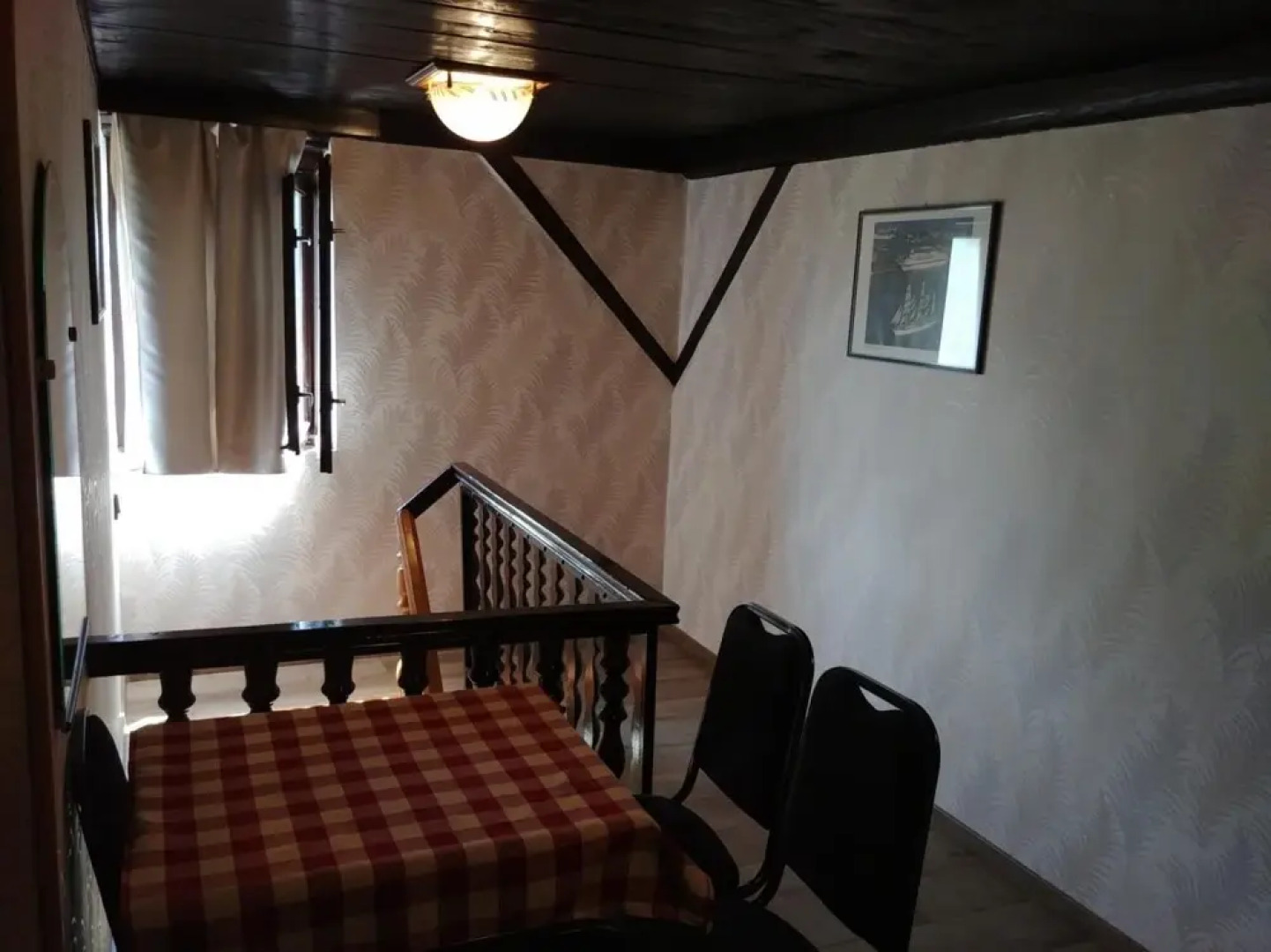 Crystal Apartement F