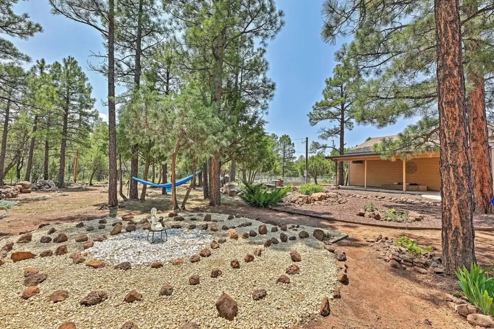 Upscale Show Low Haven w/ Fire Pit & Game Room!