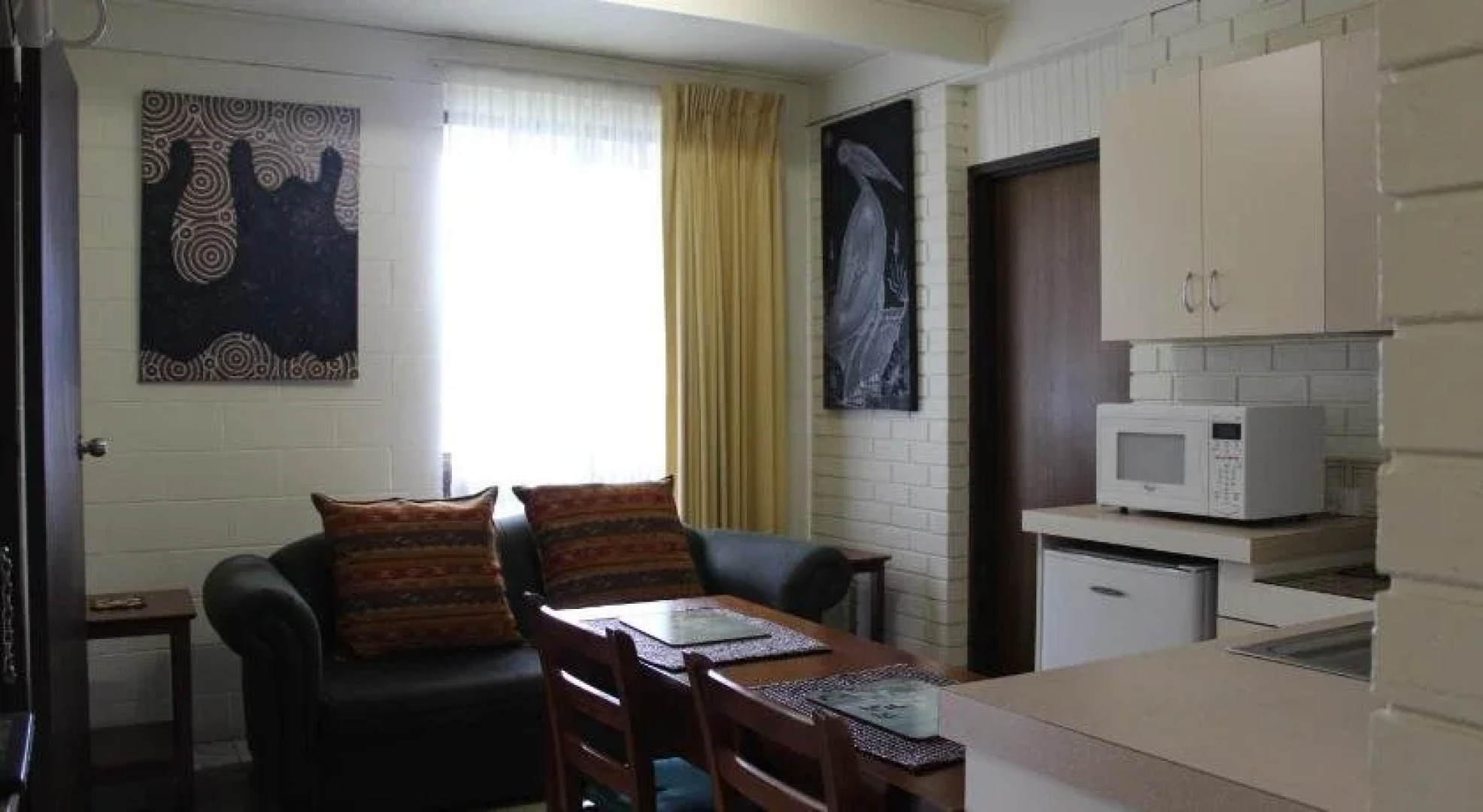 Lakes Waterfront Motel and Cottages