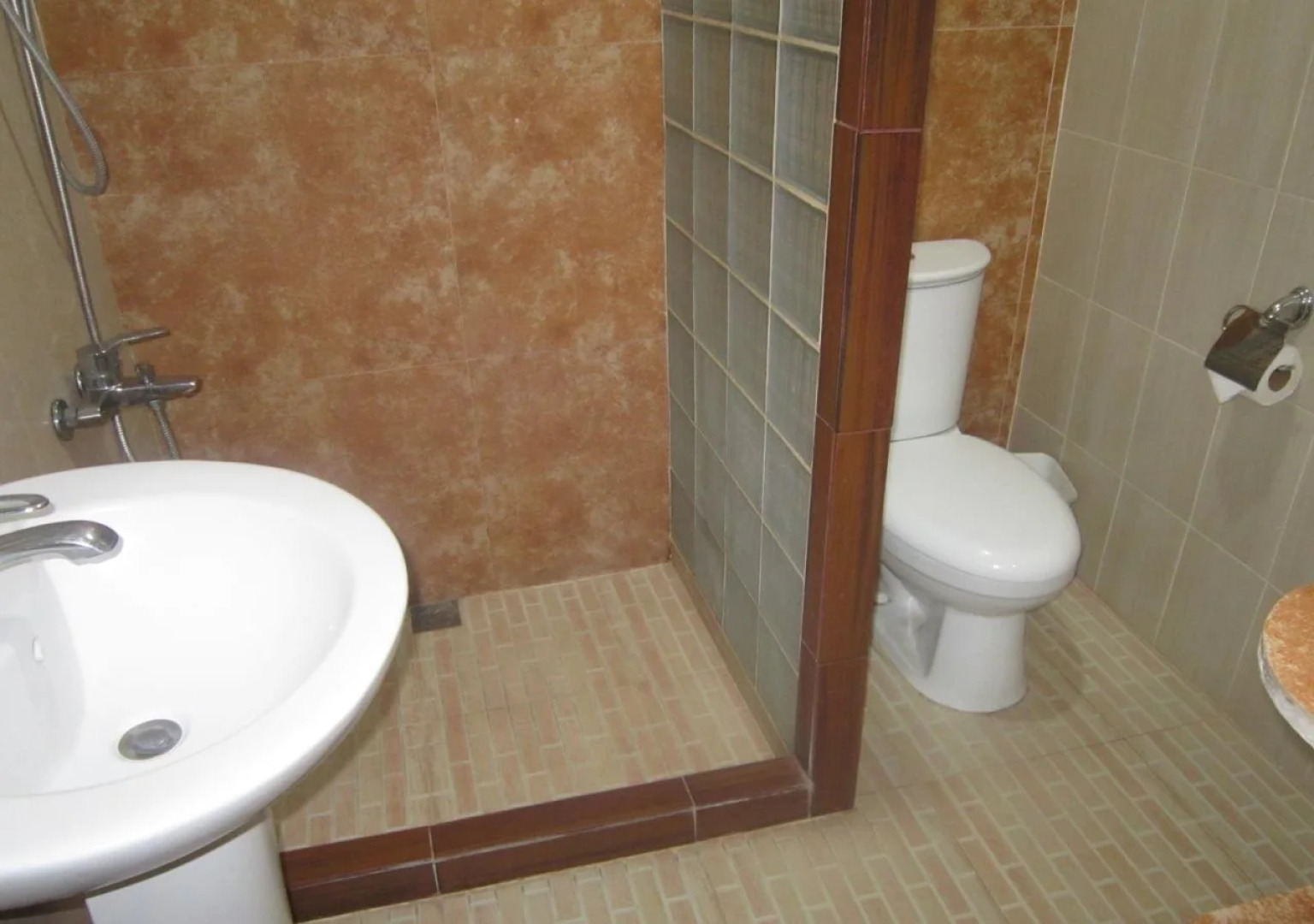 Plaza Maria Luisa Suites Inn