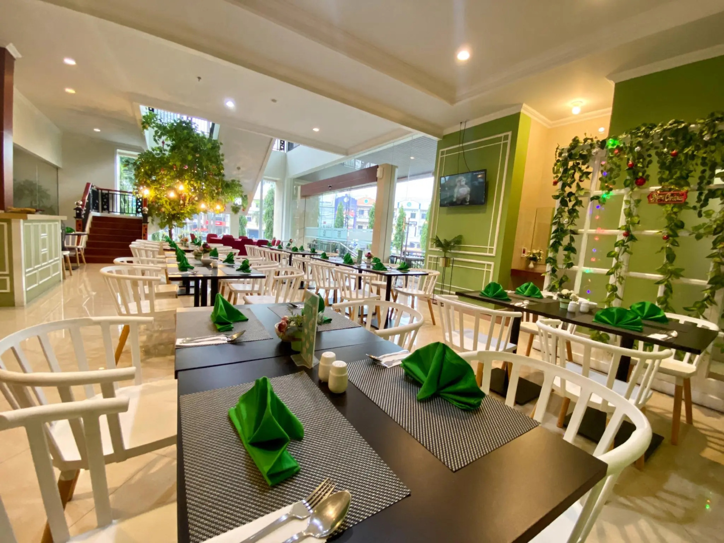 Tosan Hotel