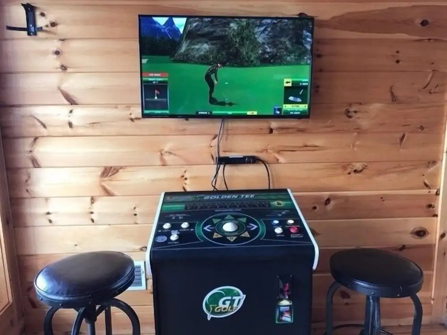 Picture Perfect 7 Br cabin by RedAwning