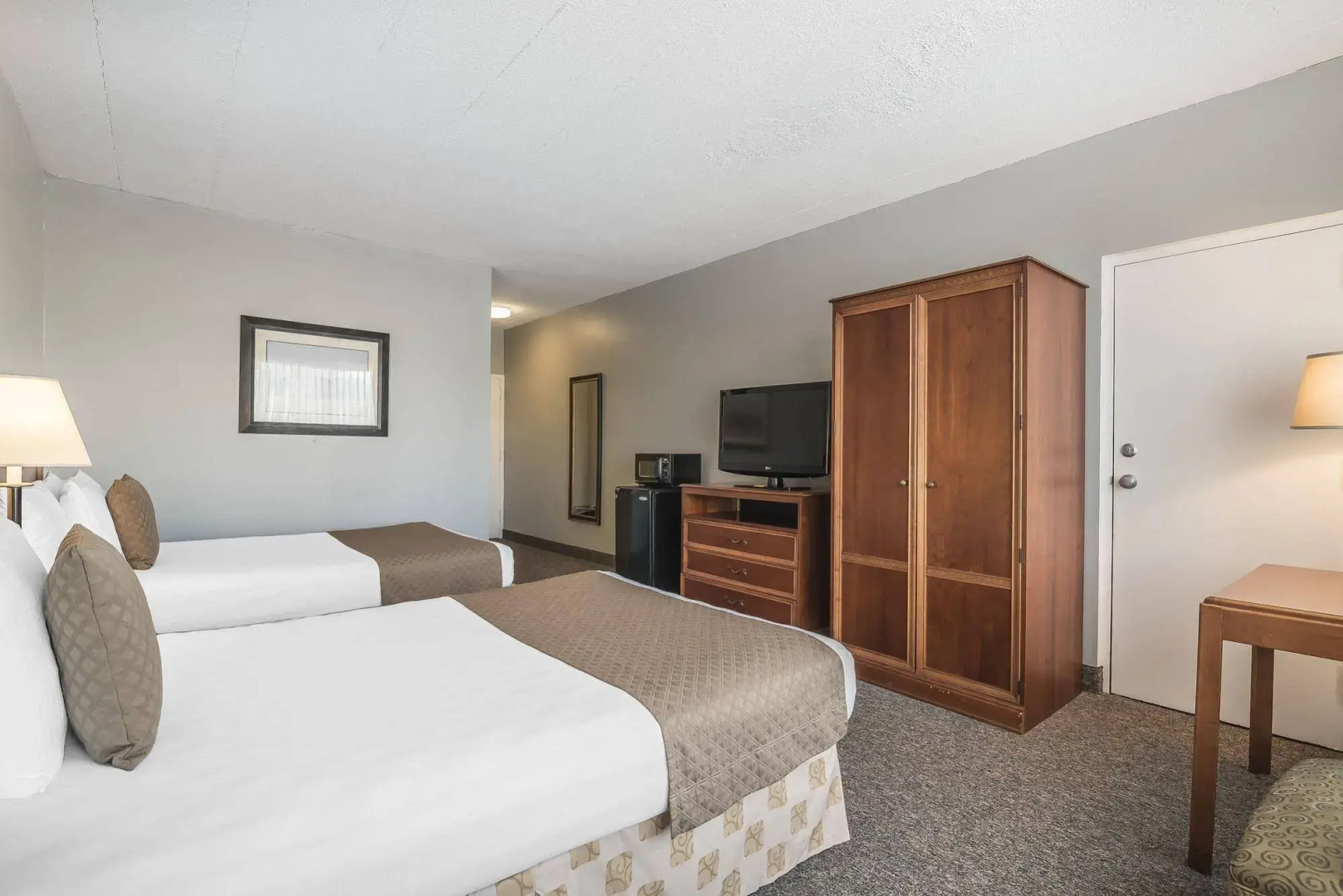 Best Western Plus Inn of Cobleskill