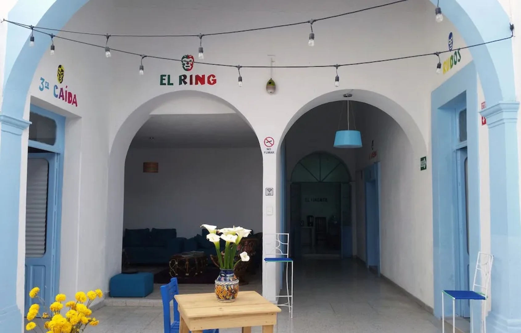 Santa Lucha Hostel