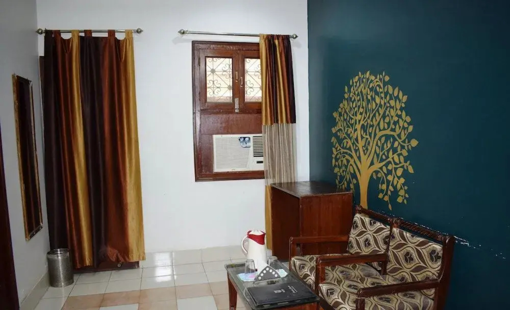 The Centre Square Hotel