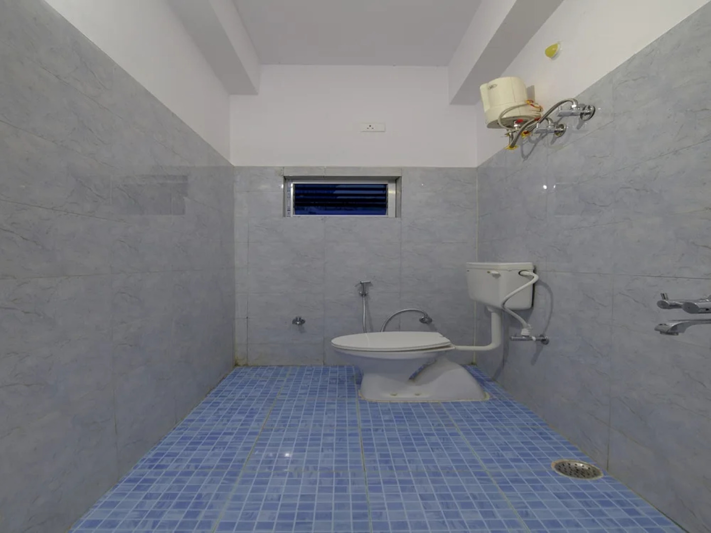 OYO 18839 Dhanraj Residency