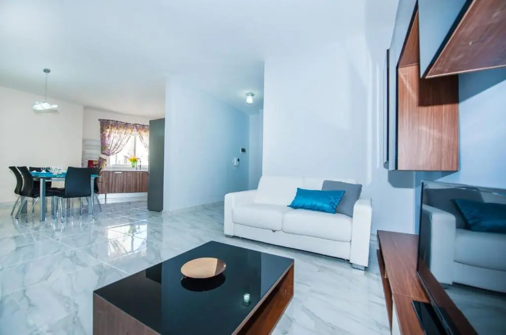 The Waves holiday apartment