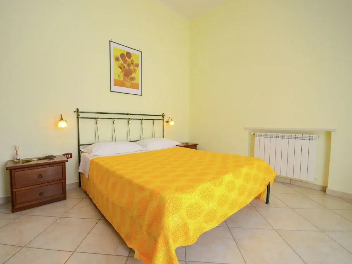 Apartment With Lovely Pool