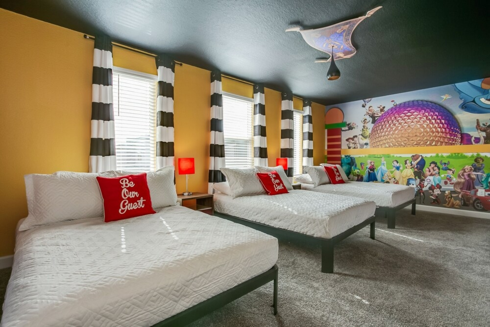 Stunning Villa w/ No Rear Neighbors! Near Disney