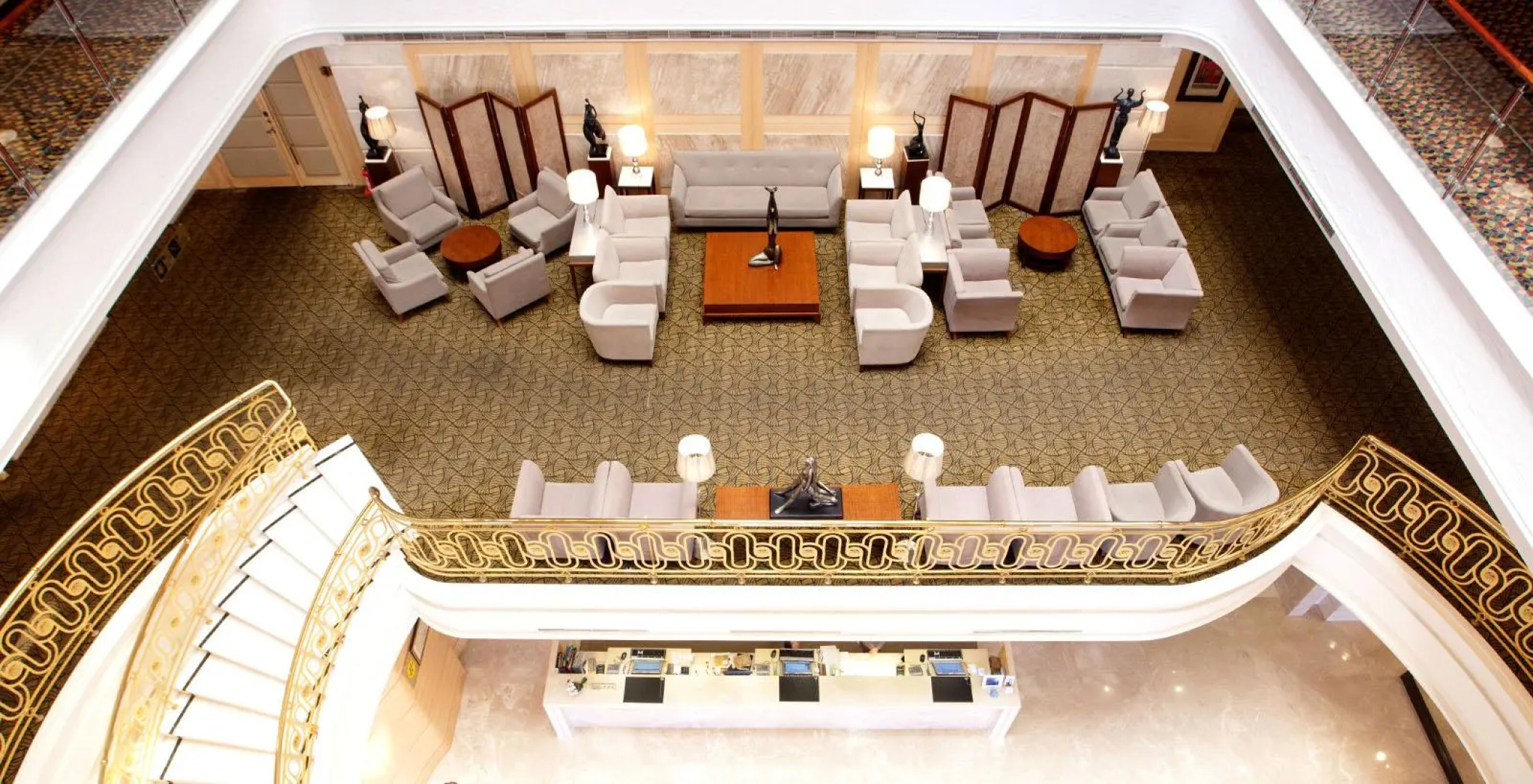 Justwin Grand Hotel