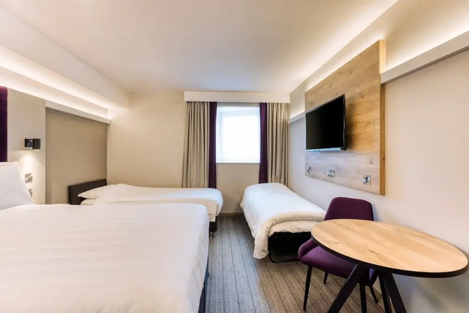 Premier Inn Wakefield South - M1 Jct39