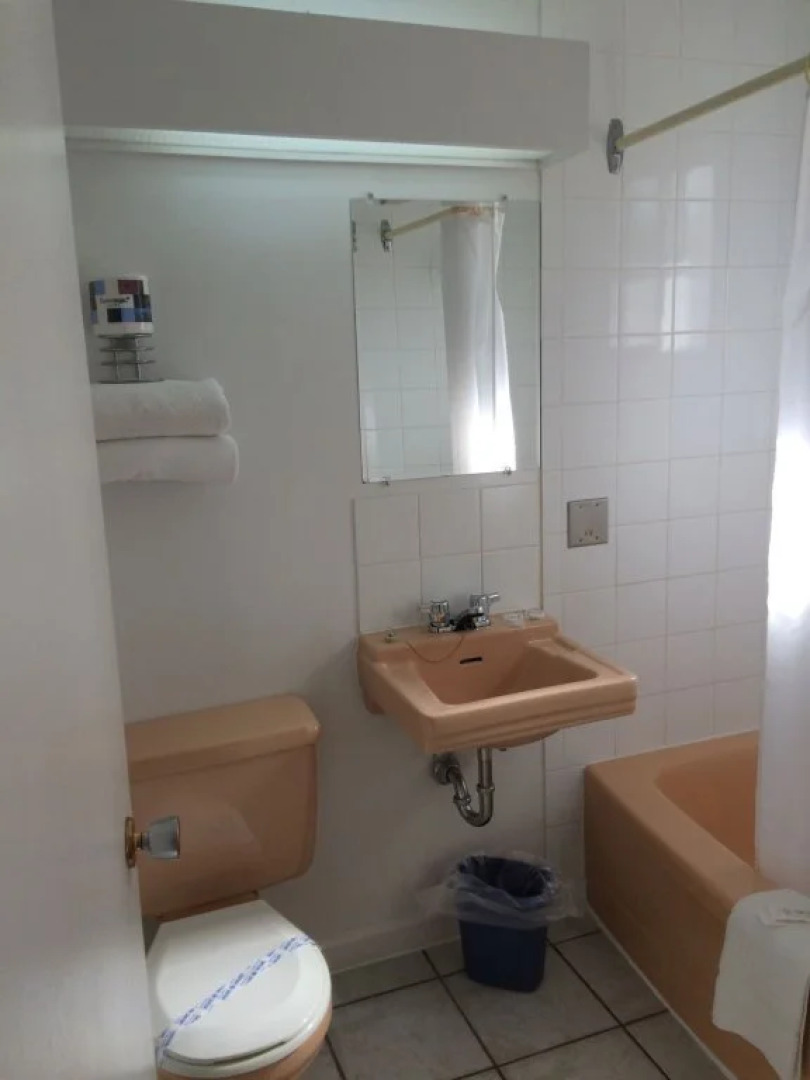 Bavarian Orchard Motel