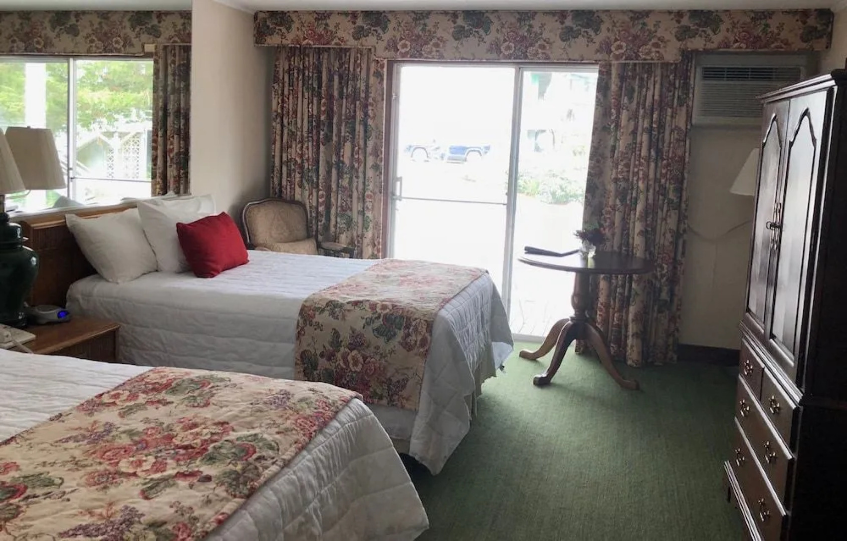 Sands of Time Motor Inn & Harbor House