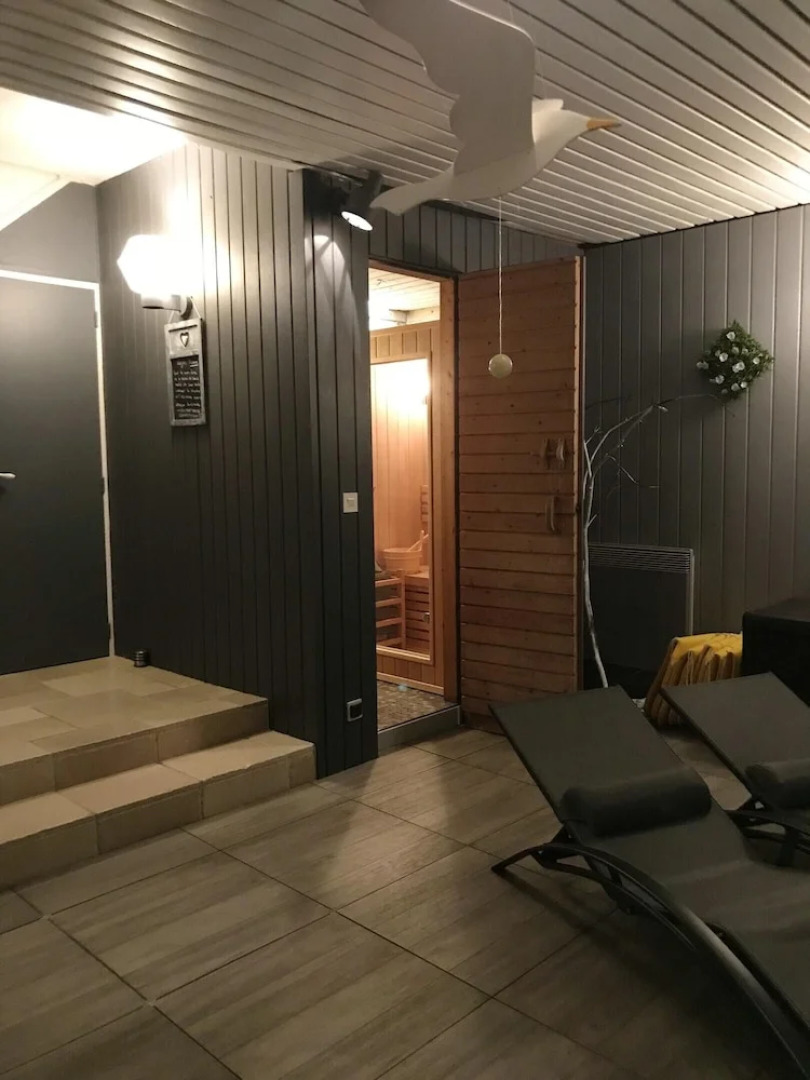 House With 4 Bedrooms in Guipry, With Indoor Pool, Enclosed Garden and