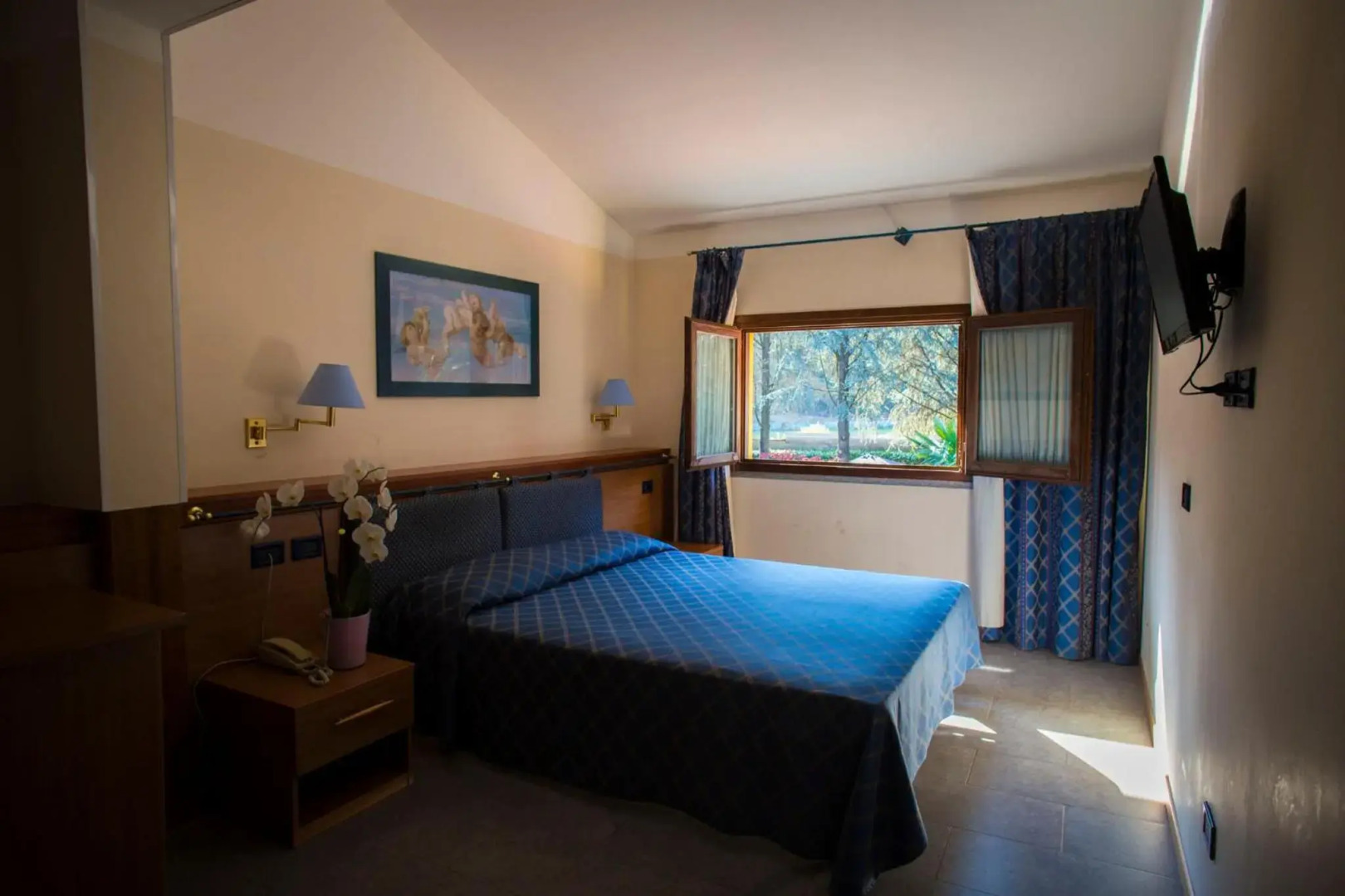 Sayanora Hotel & Park