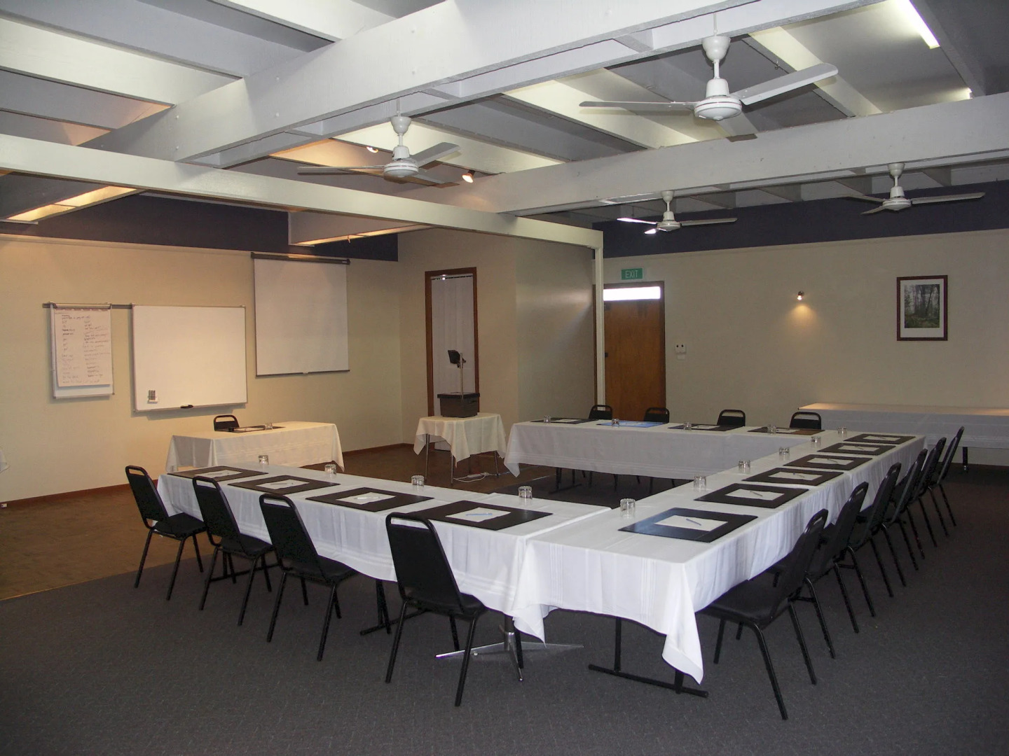 Black Dolphin Motel & Apartments