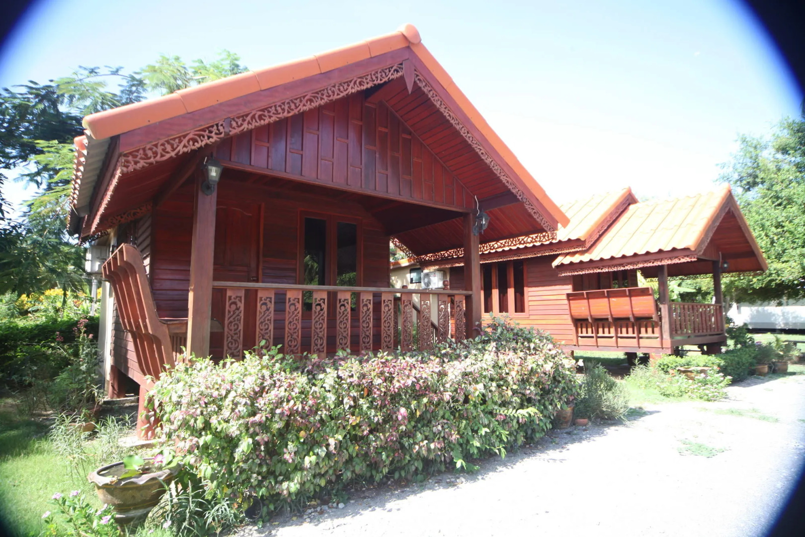 Saphli Villa Beach Resort