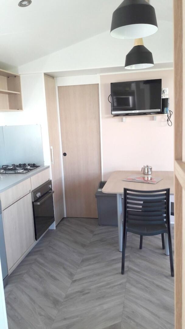 Property With 3 Bedrooms in Les Mathes, With Pool Access, Enclosed Gar