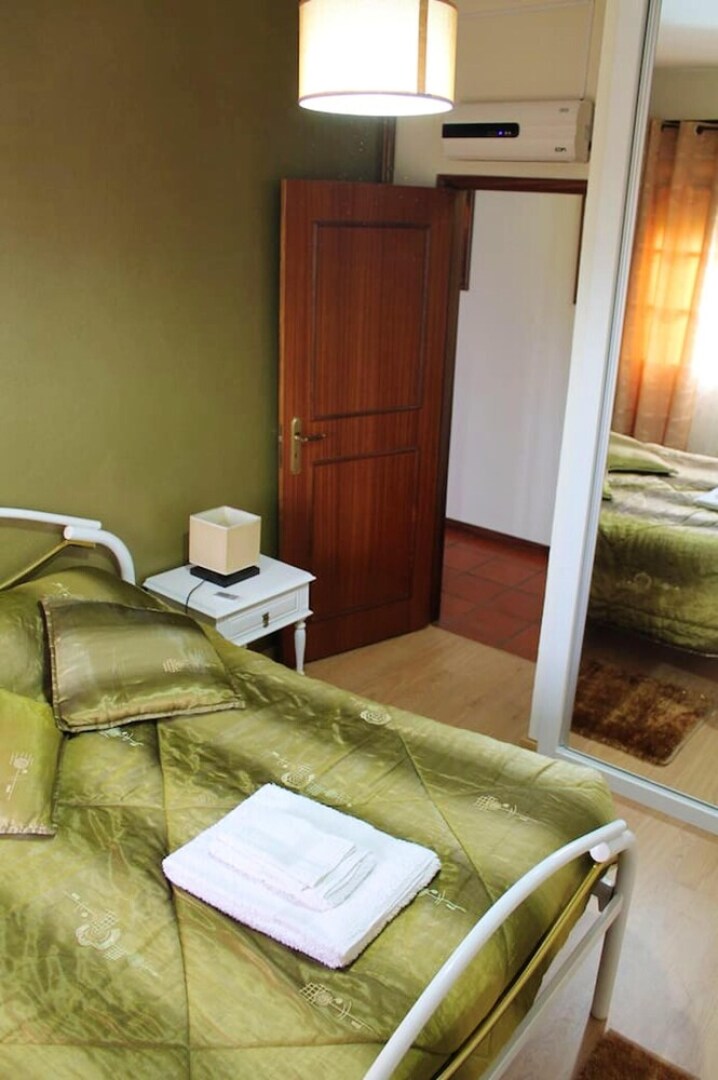 House With 2 Bedrooms in Macedo de Cavaleiros, With Enclosed Garden and Wifi