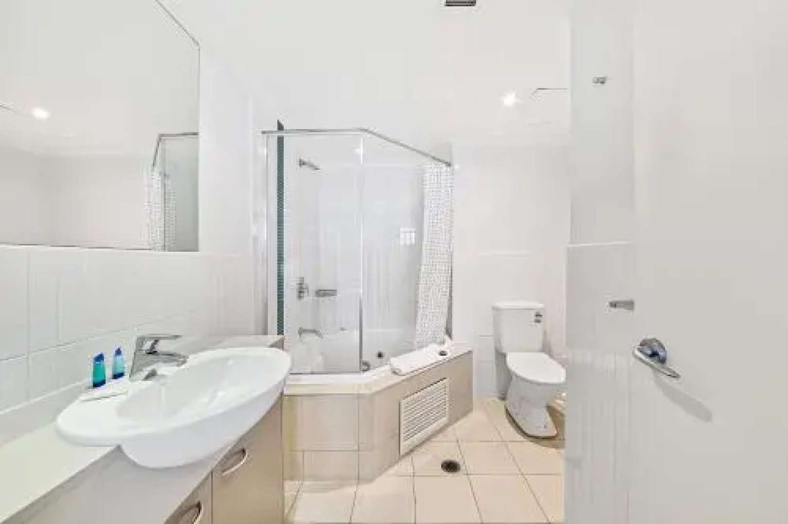 Hinterland Luxury Apartment Ettalong Beach Resort