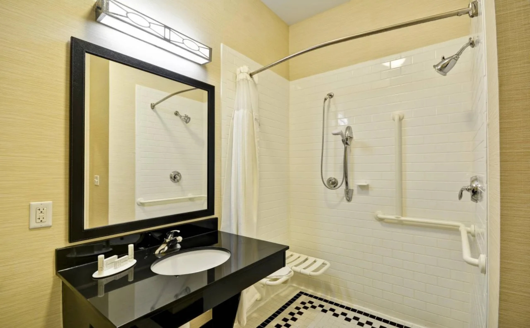 Fairfield Inn & Suites by Marriott Tampa Fairgrounds/Casino