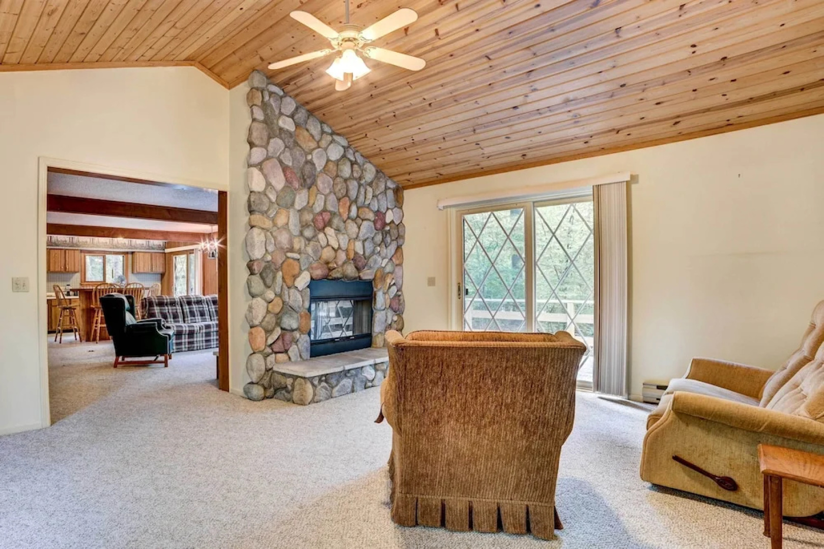 Pet-friendly Gem: Hike, Fish & Golf in Gaylord