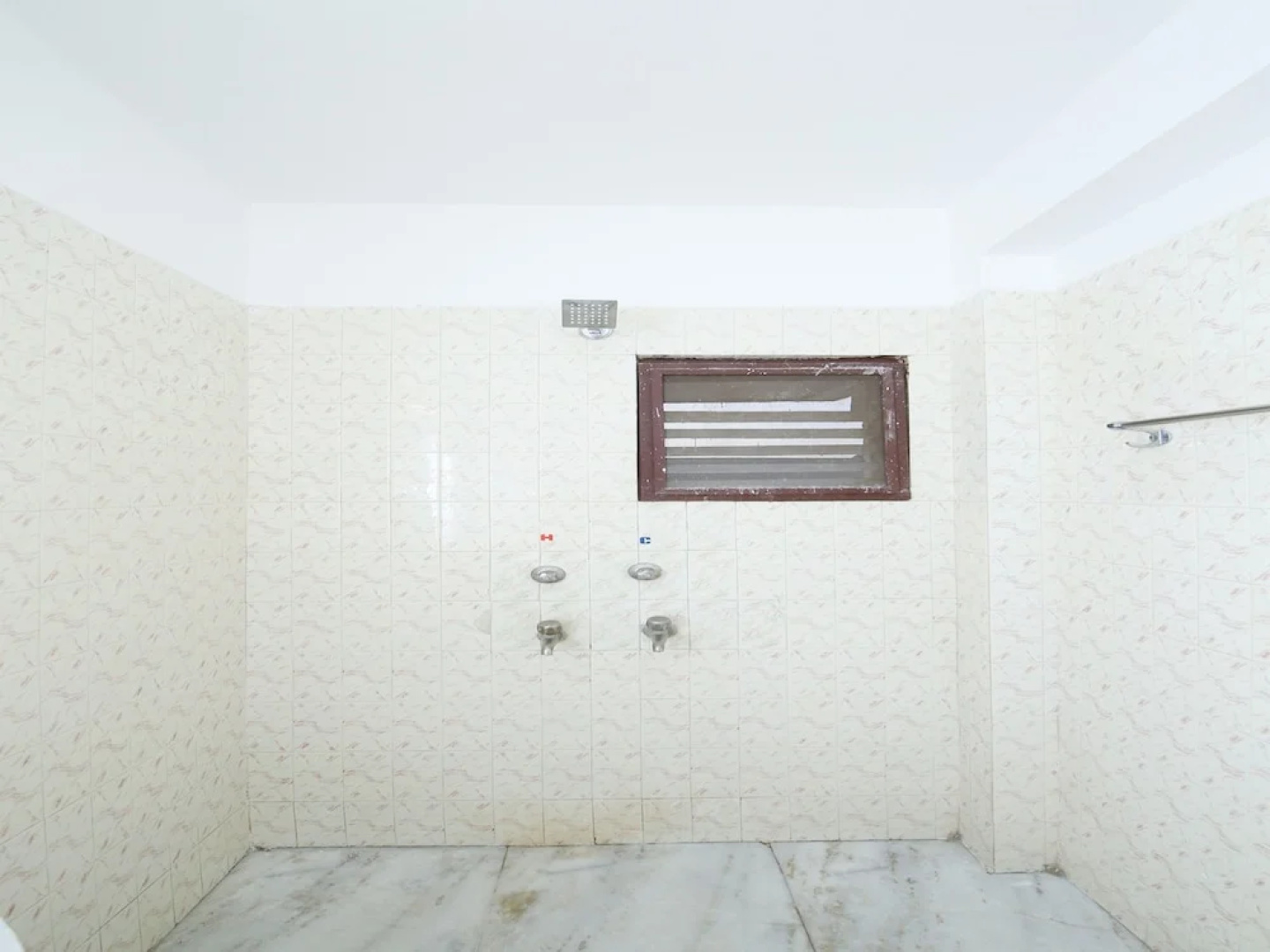 OYO 10606 Hotel Shriradha Civic Centre
