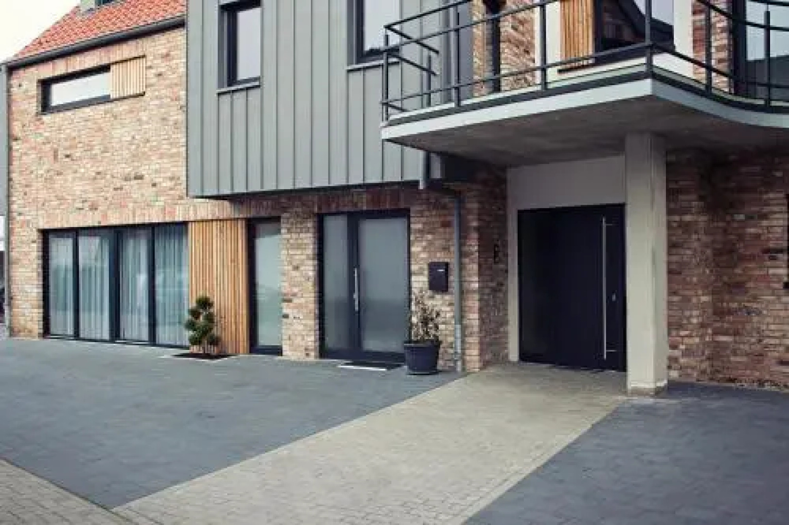 The Townhouse Apartment