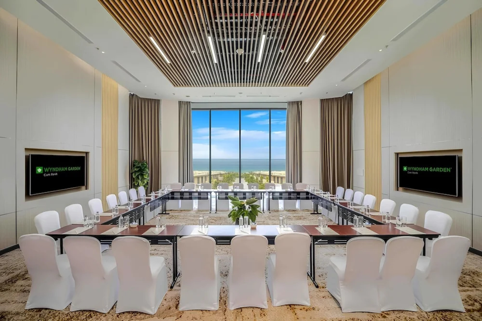 Seascape Villas in Long Beach Cam Ranh