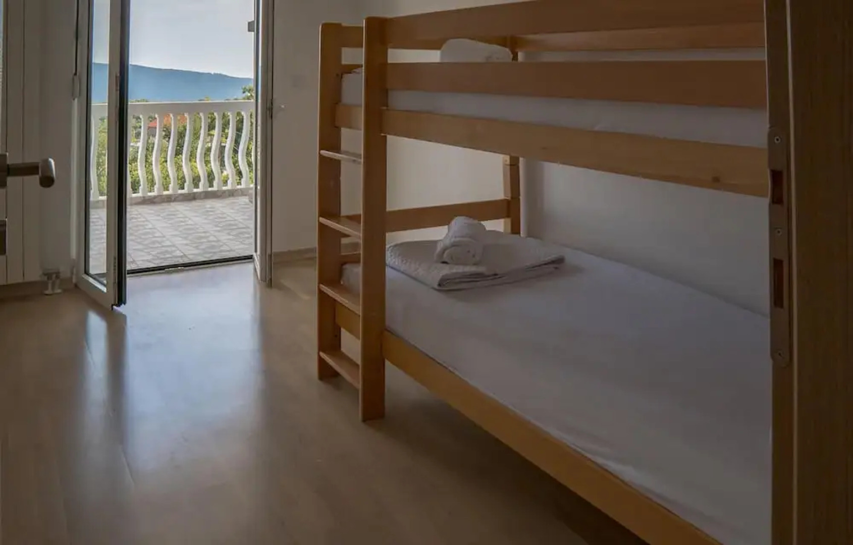 Nice home in Herceg Novi w/ Outdoor swimming pool, Sauna and 4 Bedrooms