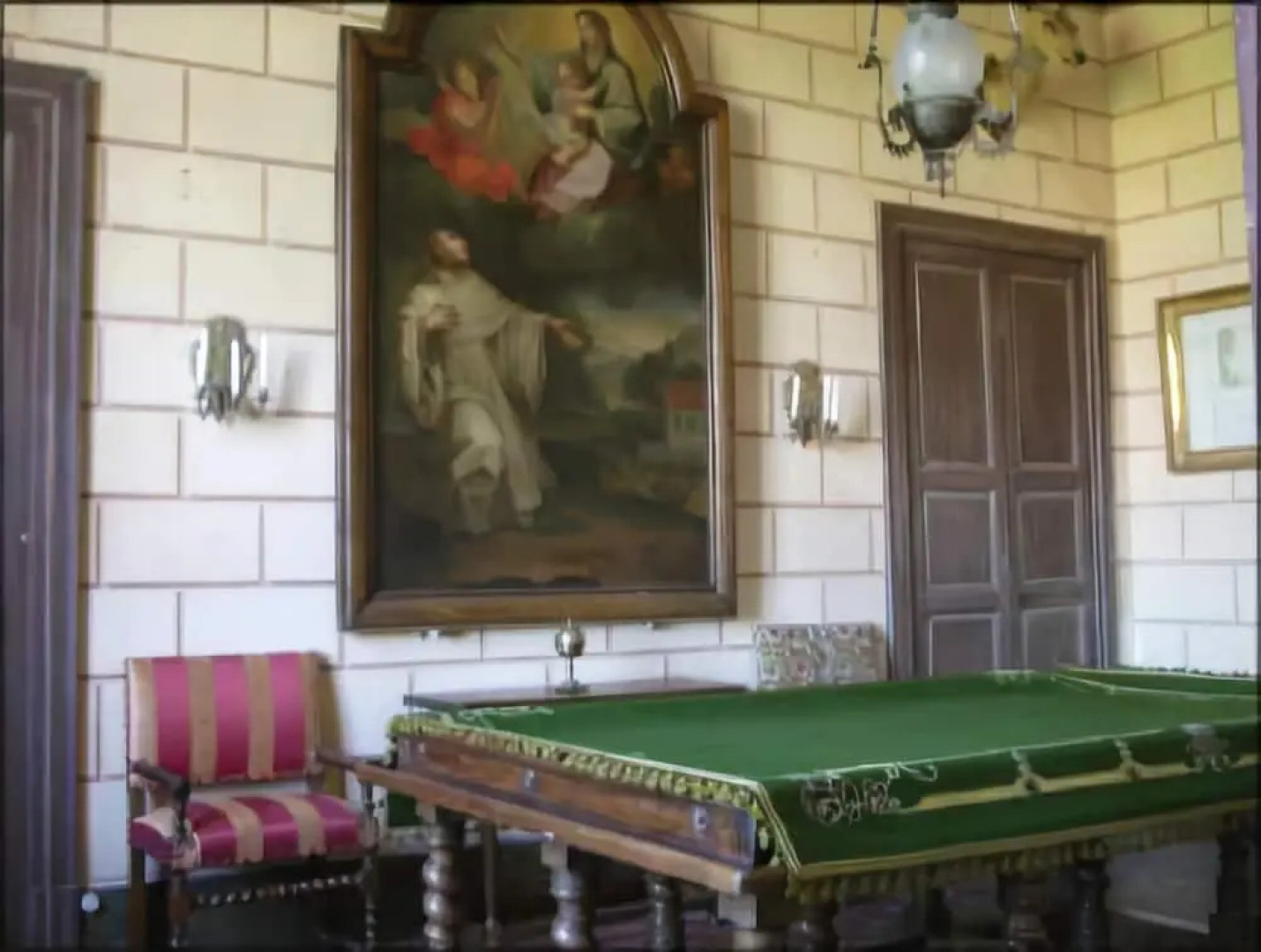 Pavillion du Chateau de Saint Augustin