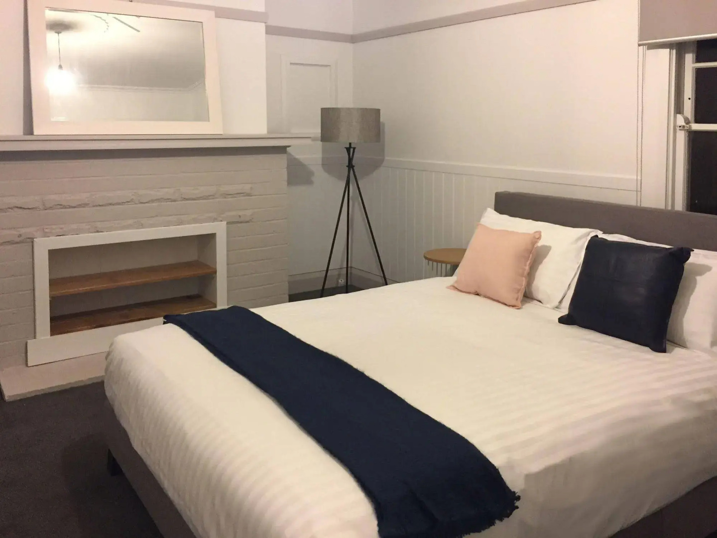 Kangaroo Bay Apartments