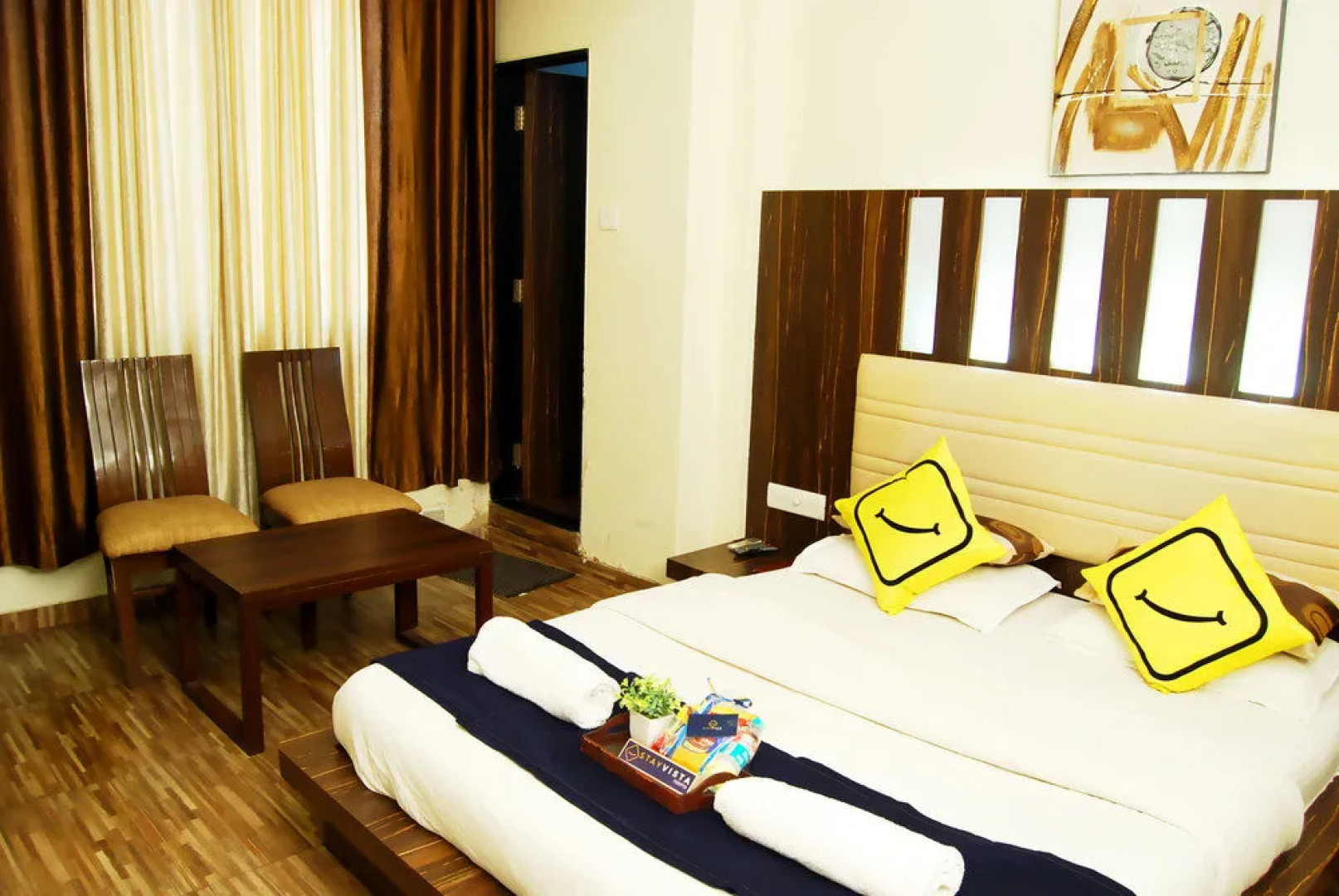 Vista Rooms @ Thane Station