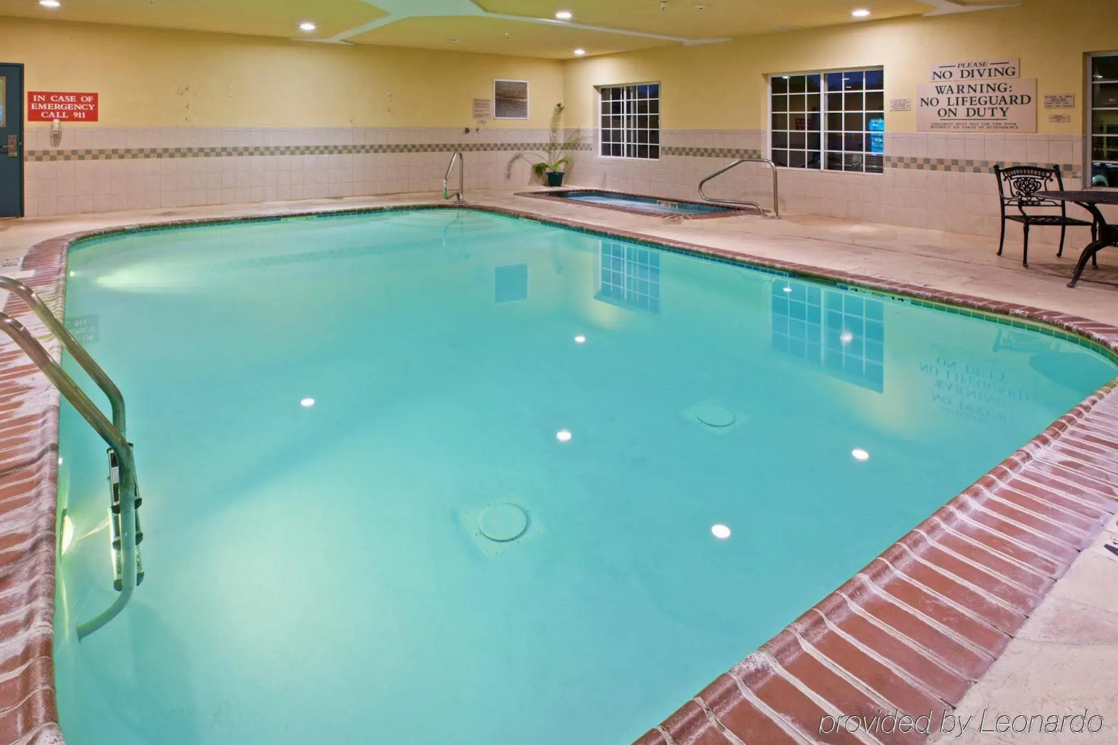 Country Inn and Suites Valparaiso