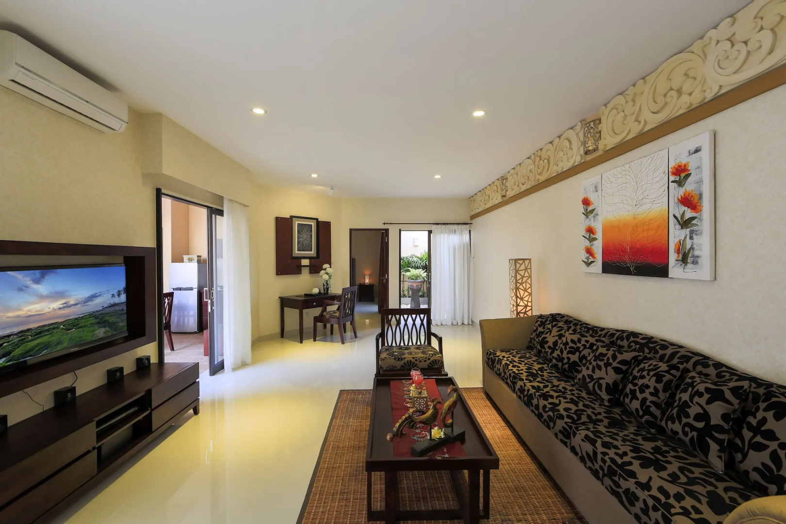Flamingo Dewata Suite