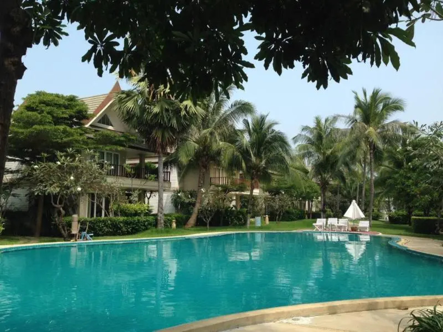 Baan Talay Samran Villa